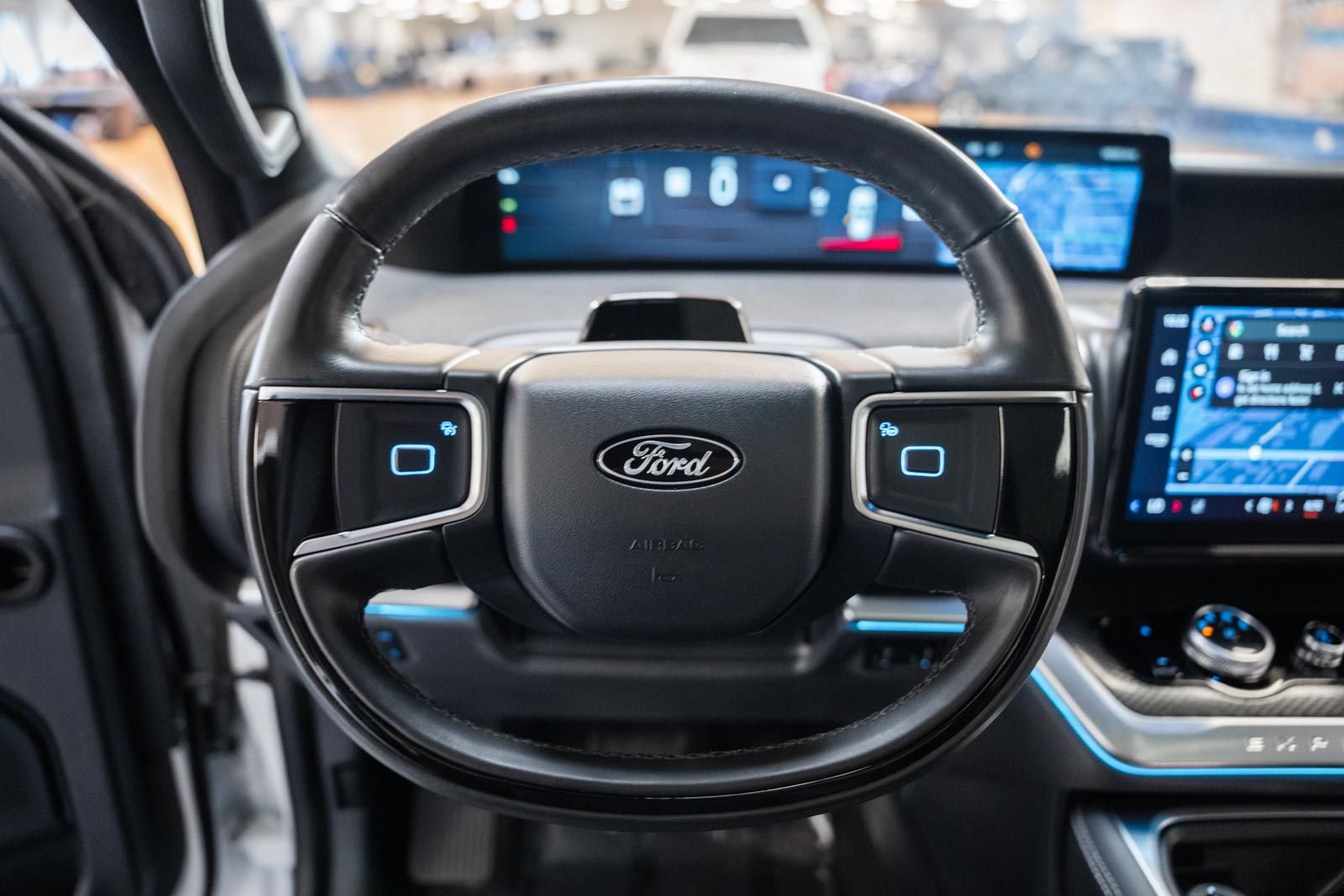 Certified 2025 Ford Expedition Max Platinum w/ Stealth Appearance Package AWD/4WD image 36