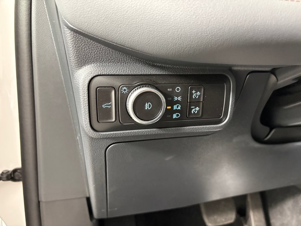 Certified 2025 Ford Explorer Active w/ Active Comfort Package AWD/4WD image 14