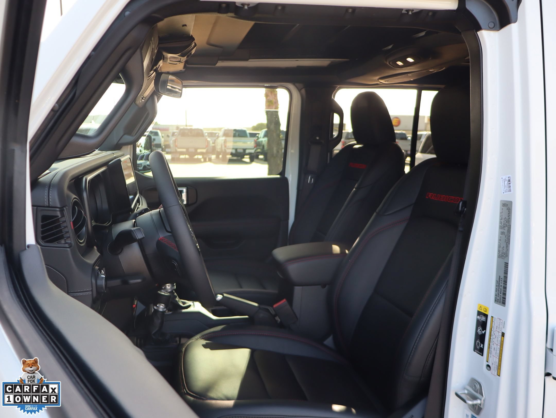Used 2024 Jeep Wrangler Unlimited Rubicon w/ Convenience Group AWD/4WD image 12