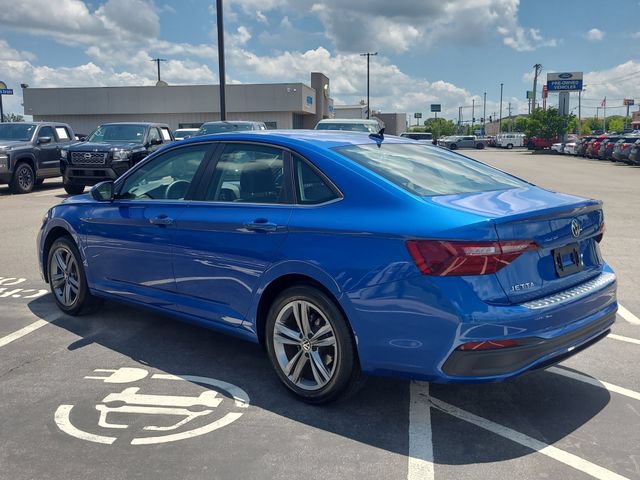 Used 2023 Volkswagen Jetta SE FWD image 7
