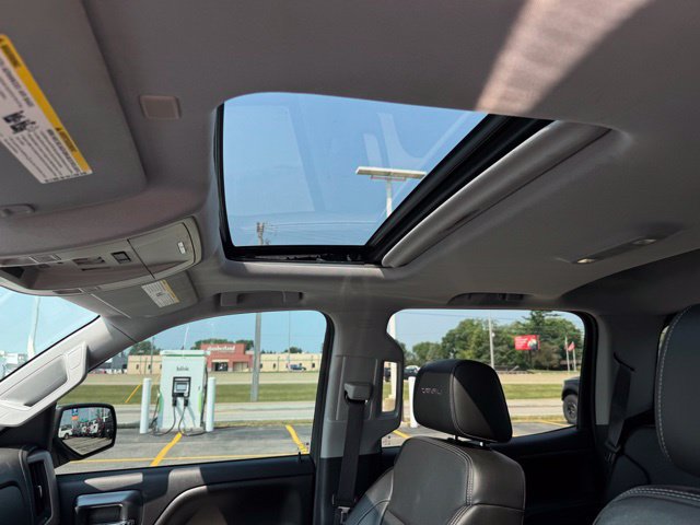 Used 2017 GMC Sierra 1500 Denali AWD/4WD image 8