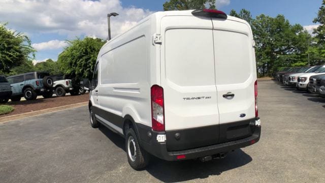 Certified 2023 Ford Transit 250 Medium Roof RWD image 8