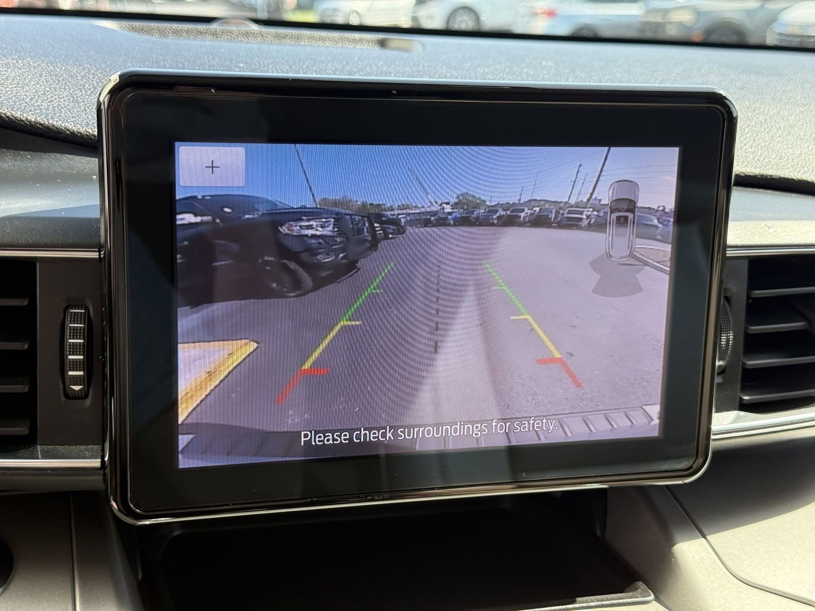 Certified 2021 Ford Explorer XLT w/ Equipment Group 202A image 21