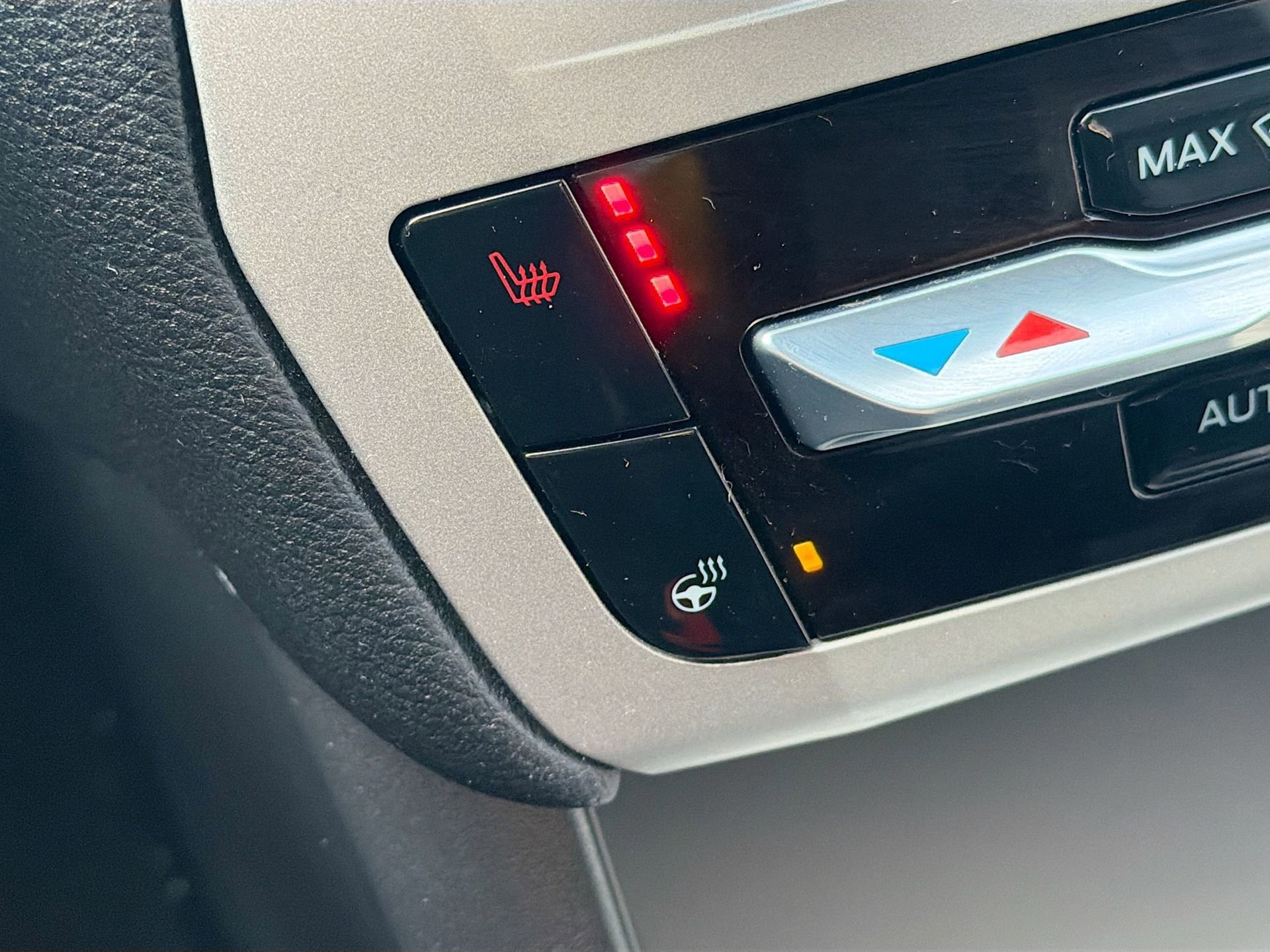 Certified 2023 Ford Explorer XLT w/ Equipment Group 202A image 25