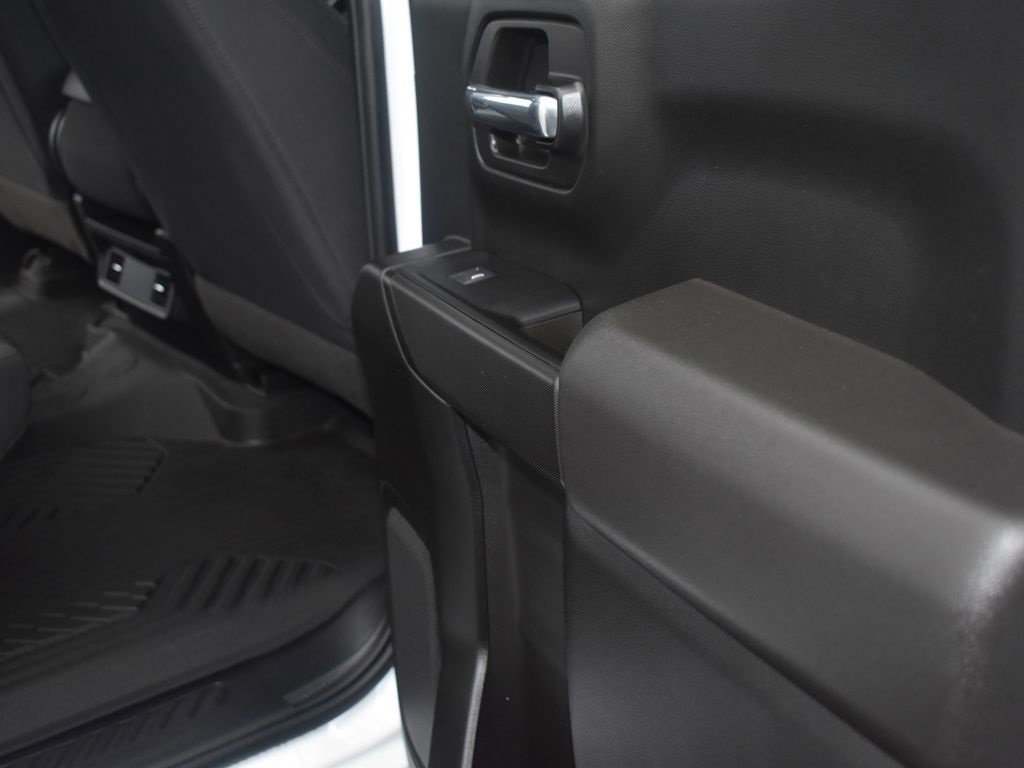 Used 2021 Chevrolet Silverado 1500 Custom image 12