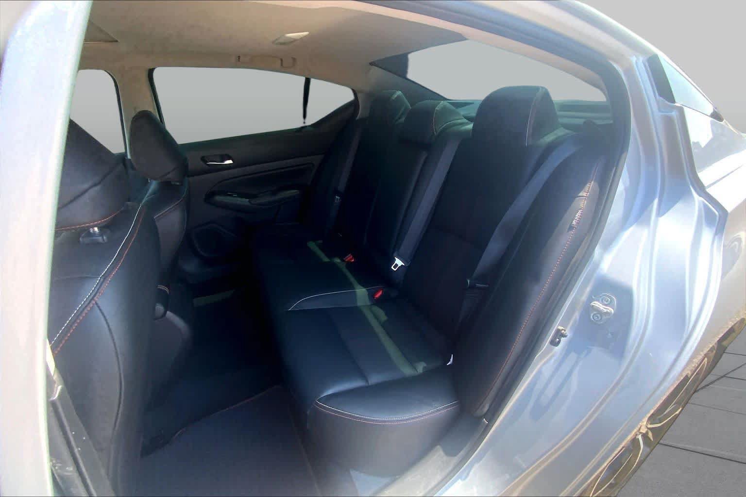 Used 2024 Nissan Altima 2.5 SR w/ SR Premium Package FWD image 21