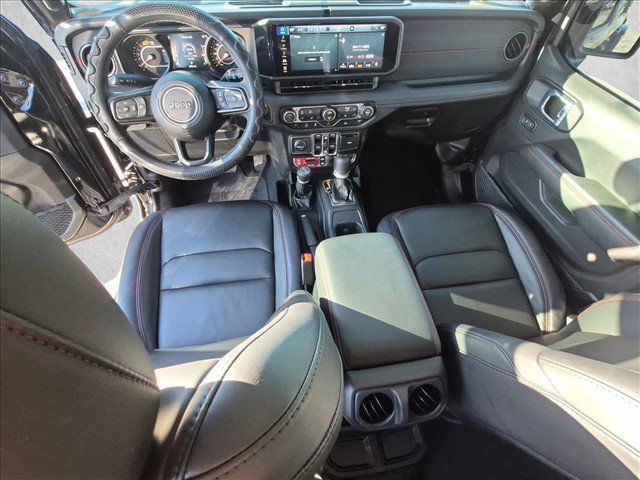 Used 2026 Jeep Wrangler Unlimited Rubicon AWD/4WD image 17