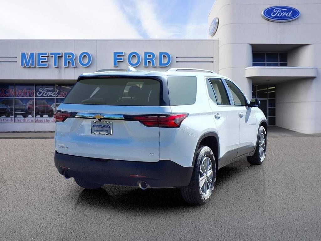 Used 2023 Chevrolet Traverse LT AWD/4WD image 3