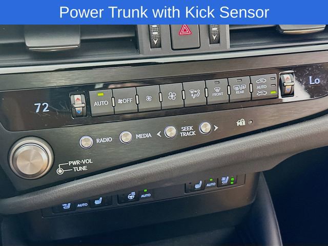 Used 2024 Lexus ES 350 w/ Premium Package image 17