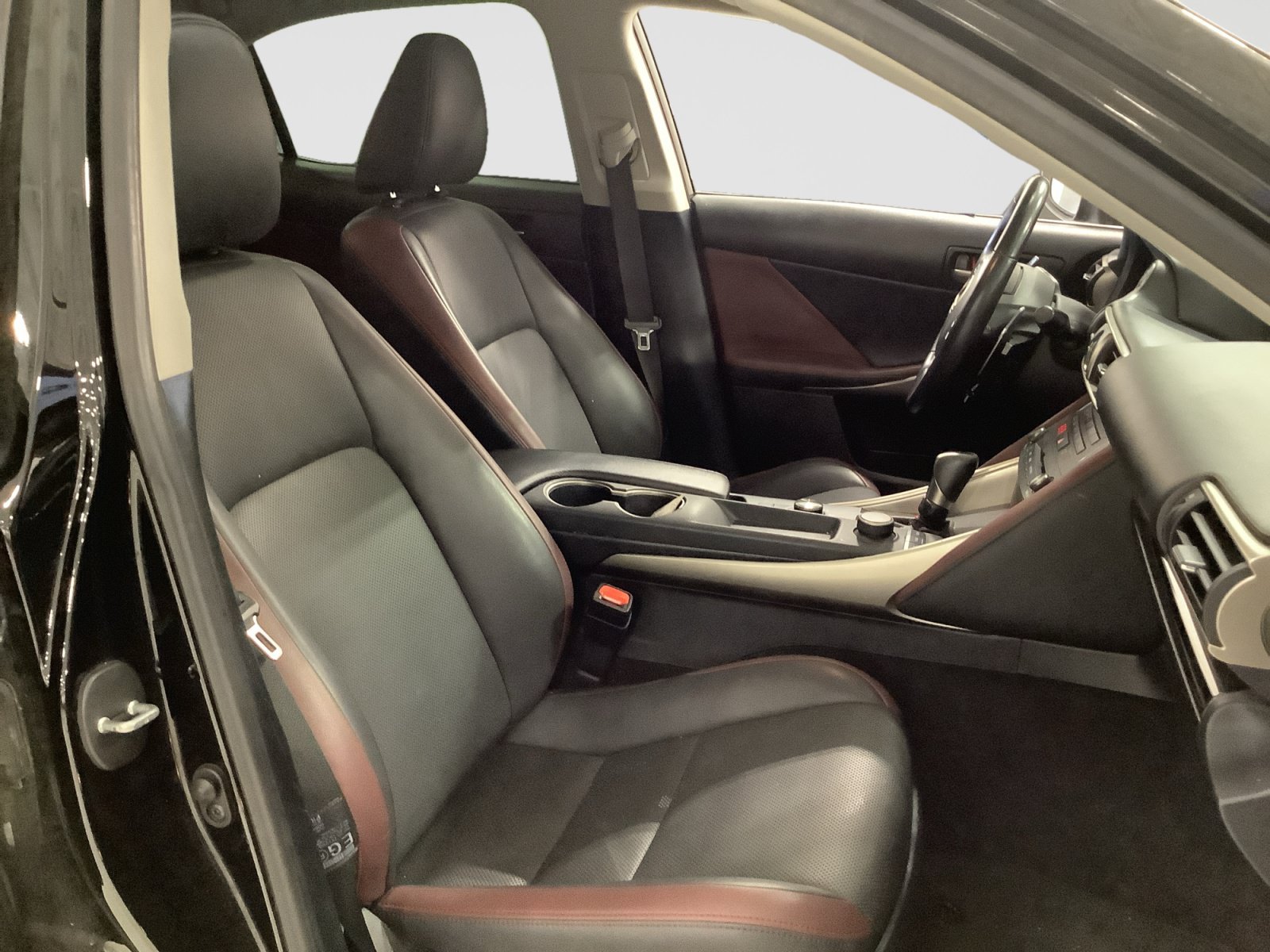 Used 2019 Lexus IS 300 w/ Accessory Package RWD image 16