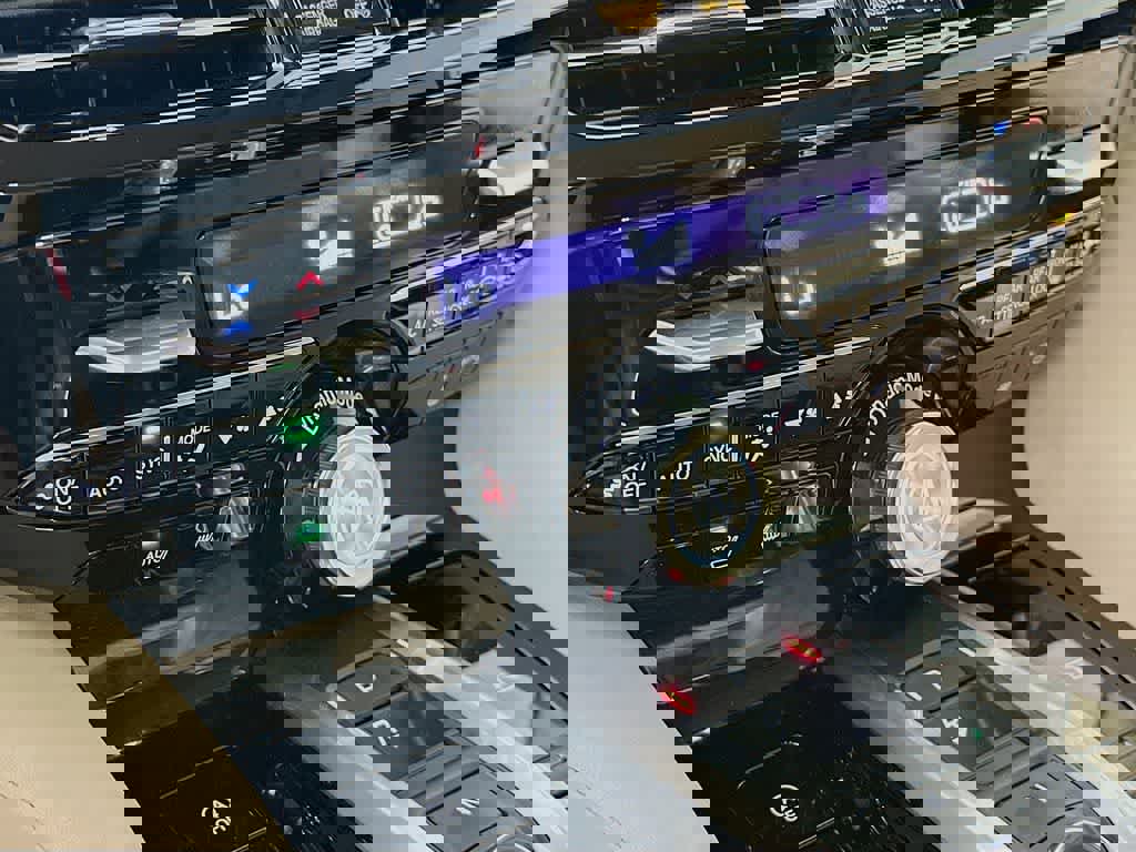 Used 2024 Acura MDX SH-AWD w/ Technology Package image 20