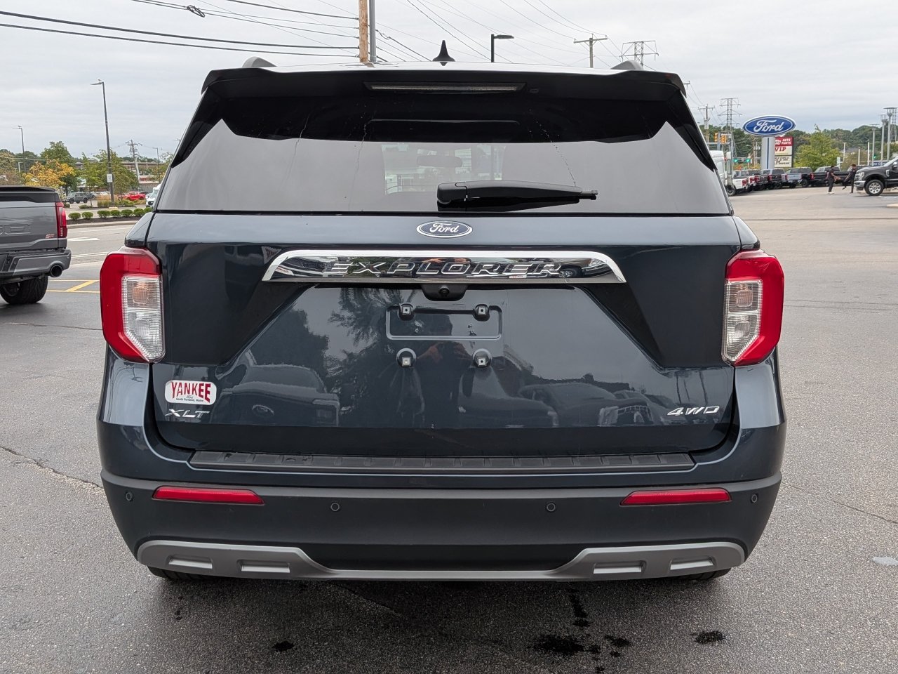 Certified 2023 Ford Explorer XLT w/ Equipment Group 202A AWD/4WD image 5