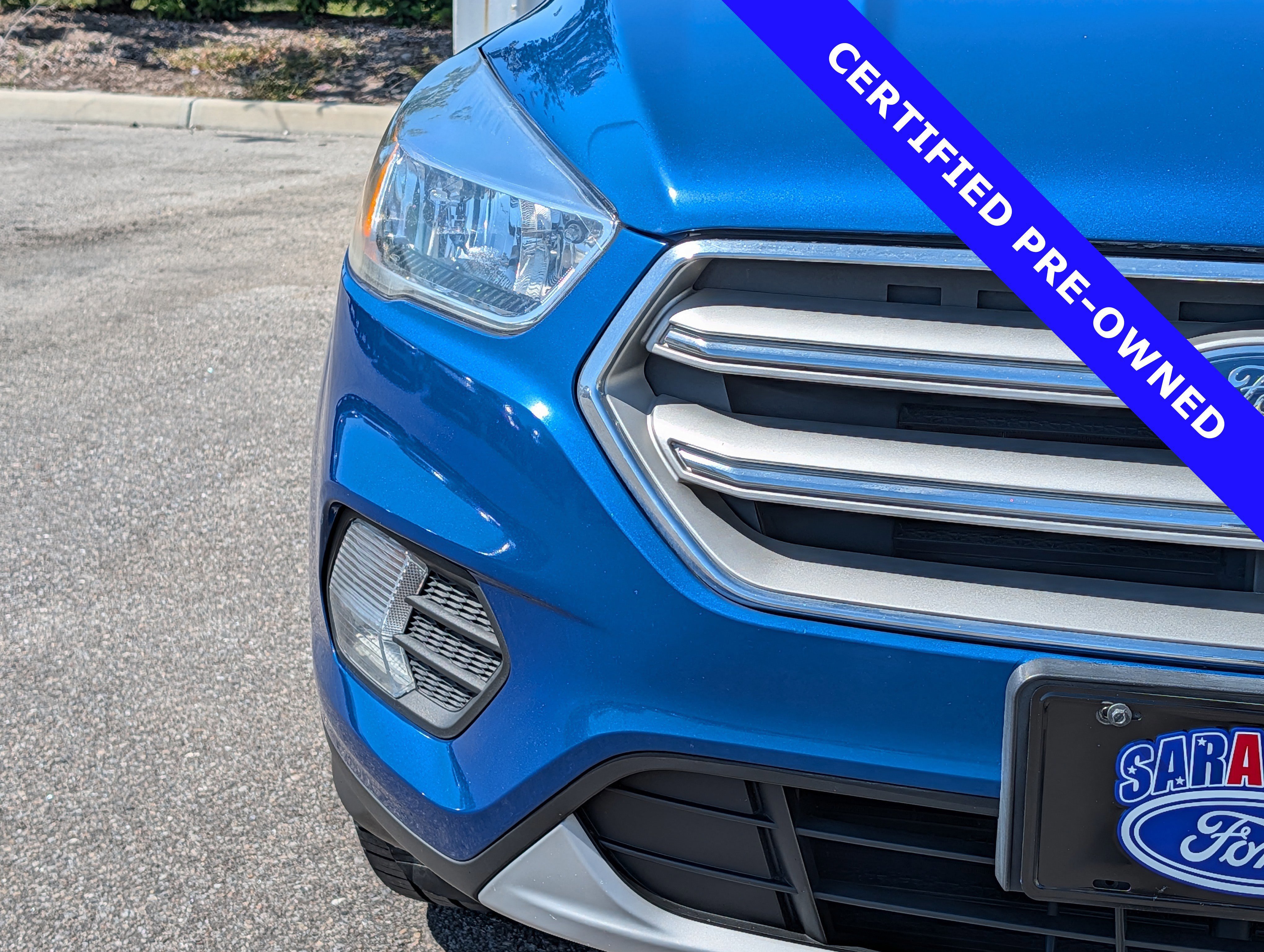 Certified 2018 Ford Escape SE w/ SE Sync 3 Package AWD/4WD image 10