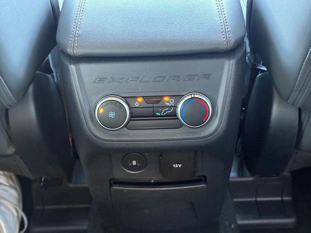 Certified 2025 Ford Explorer Active w/ Active Comfort Package AWD/4WD image 32