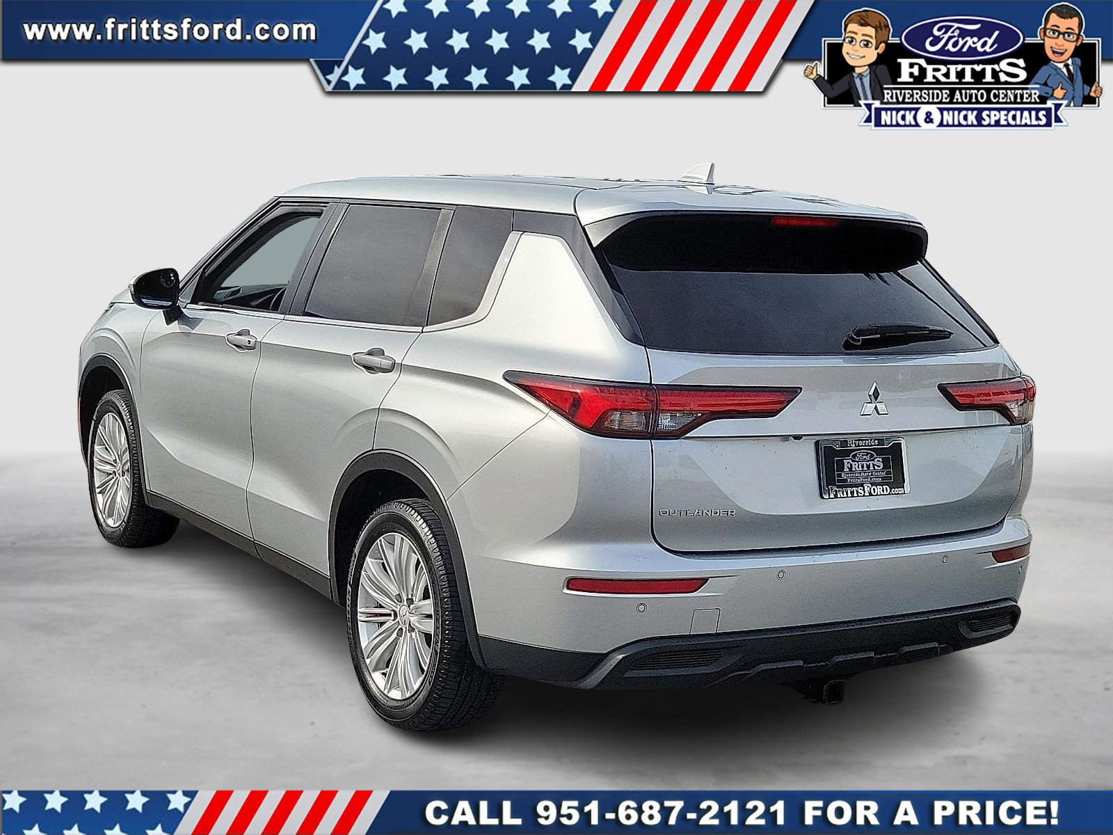 Used 2023 Mitsubishi Outlander ES image 2