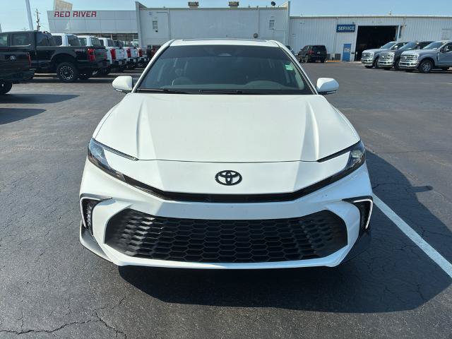 Used 2026 Toyota Camry SE w/ Convenience Package FWD image 2