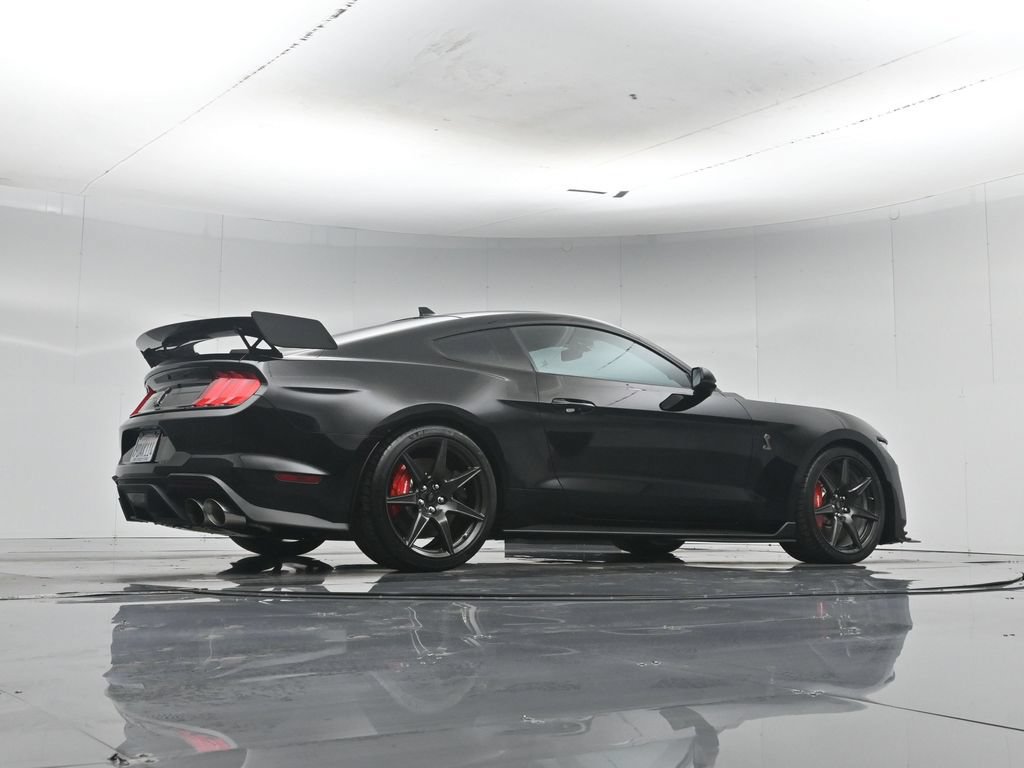 Certified 2022 Ford Mustang Shelby GT500 w/ Carbon Fiber Track Pack RWD image 51