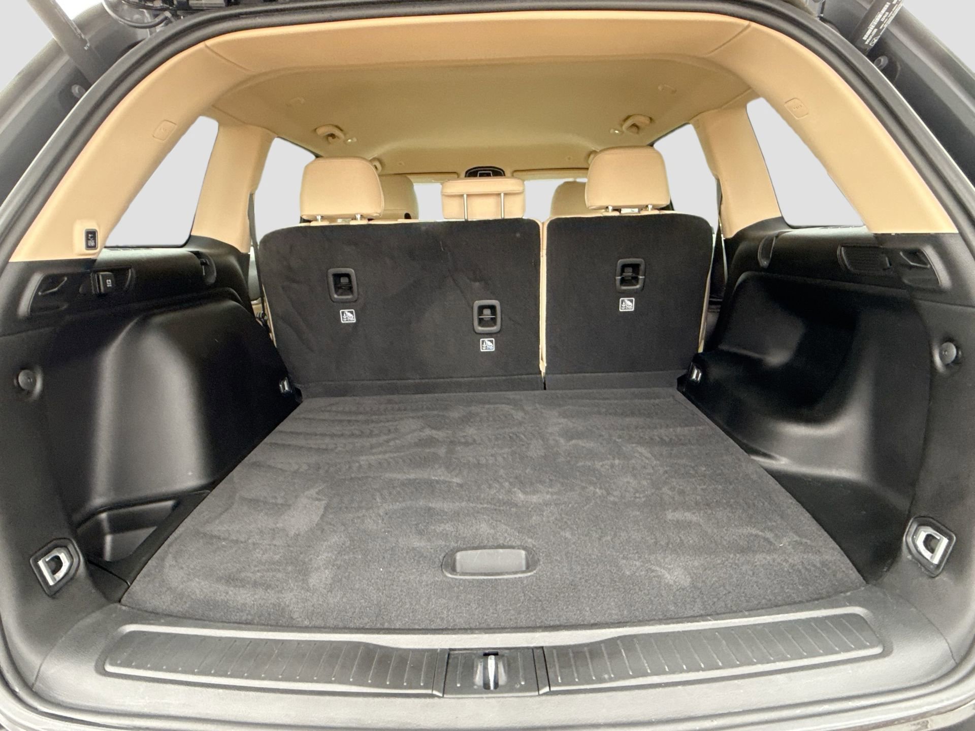 Used 2022 Jeep Grand Cherokee Limited image 25