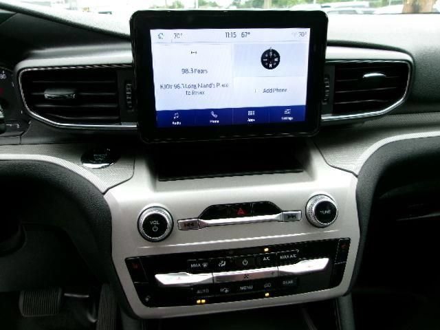 Certified 2023 Ford Explorer XLT w/ Equipment Group 202A AWD/4WD image 11