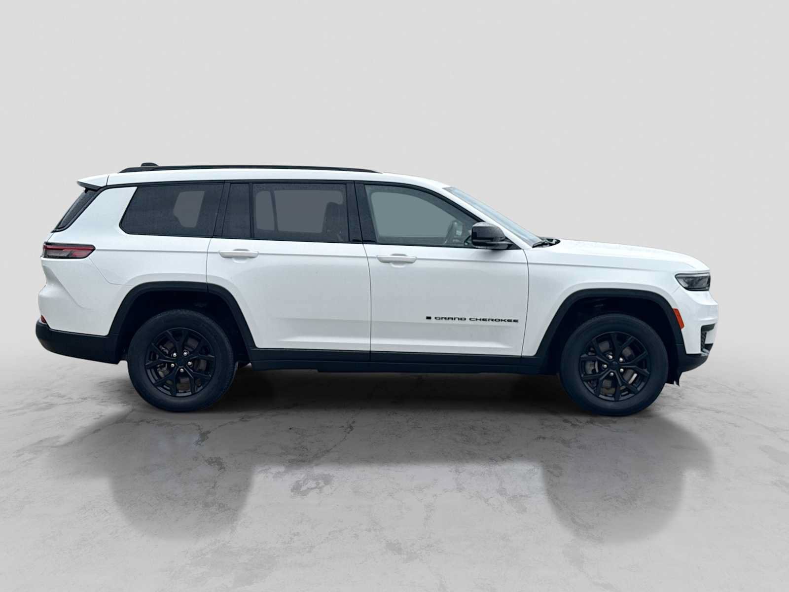 Used 2024 Jeep Grand Cherokee L Laredo AWD/4WD image 7
