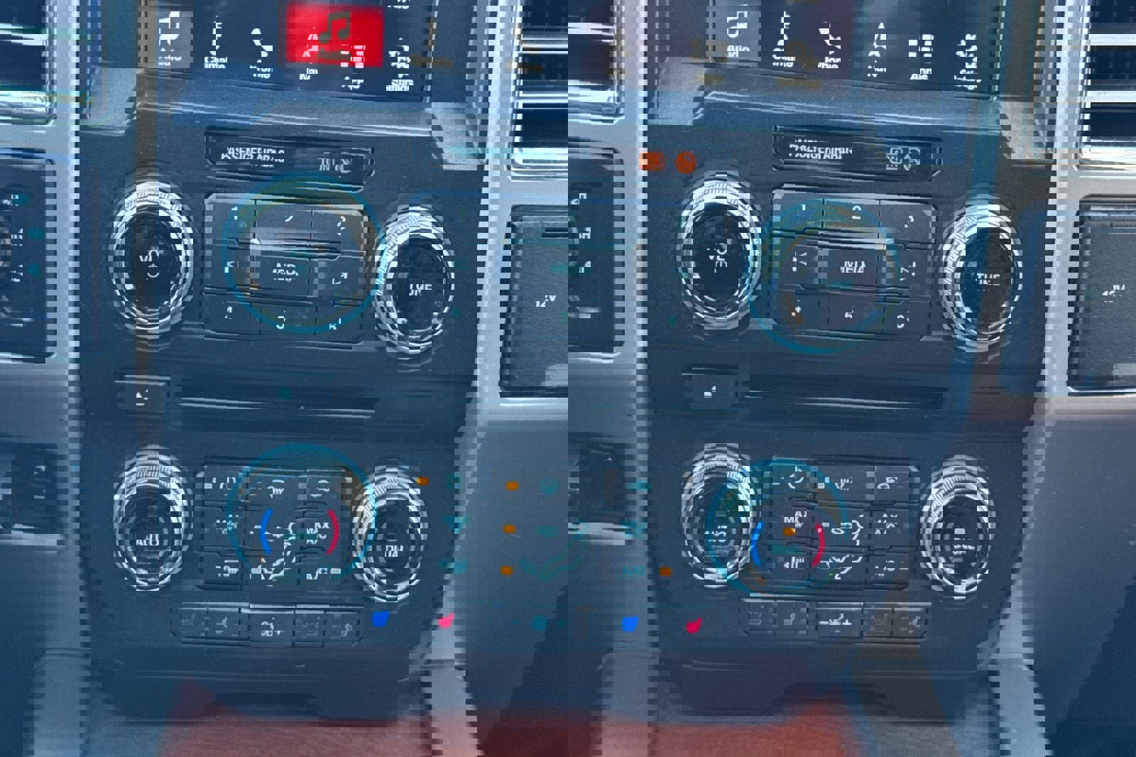 Certified 2018 Ford F250 King Ranch w/ King Ranch Ultimate Package image 21