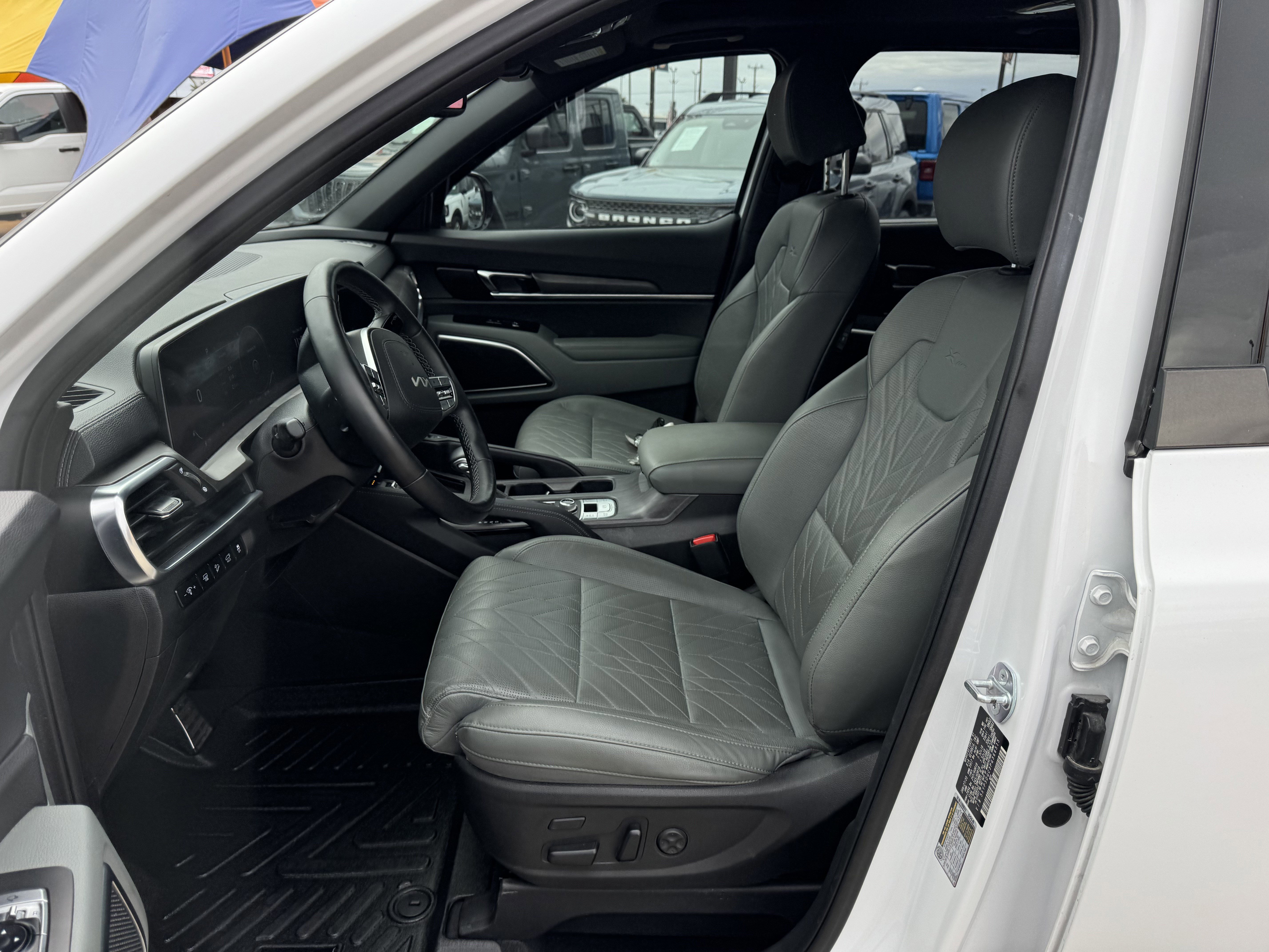 Used 2023 Kia Telluride SX X-Pro image 16