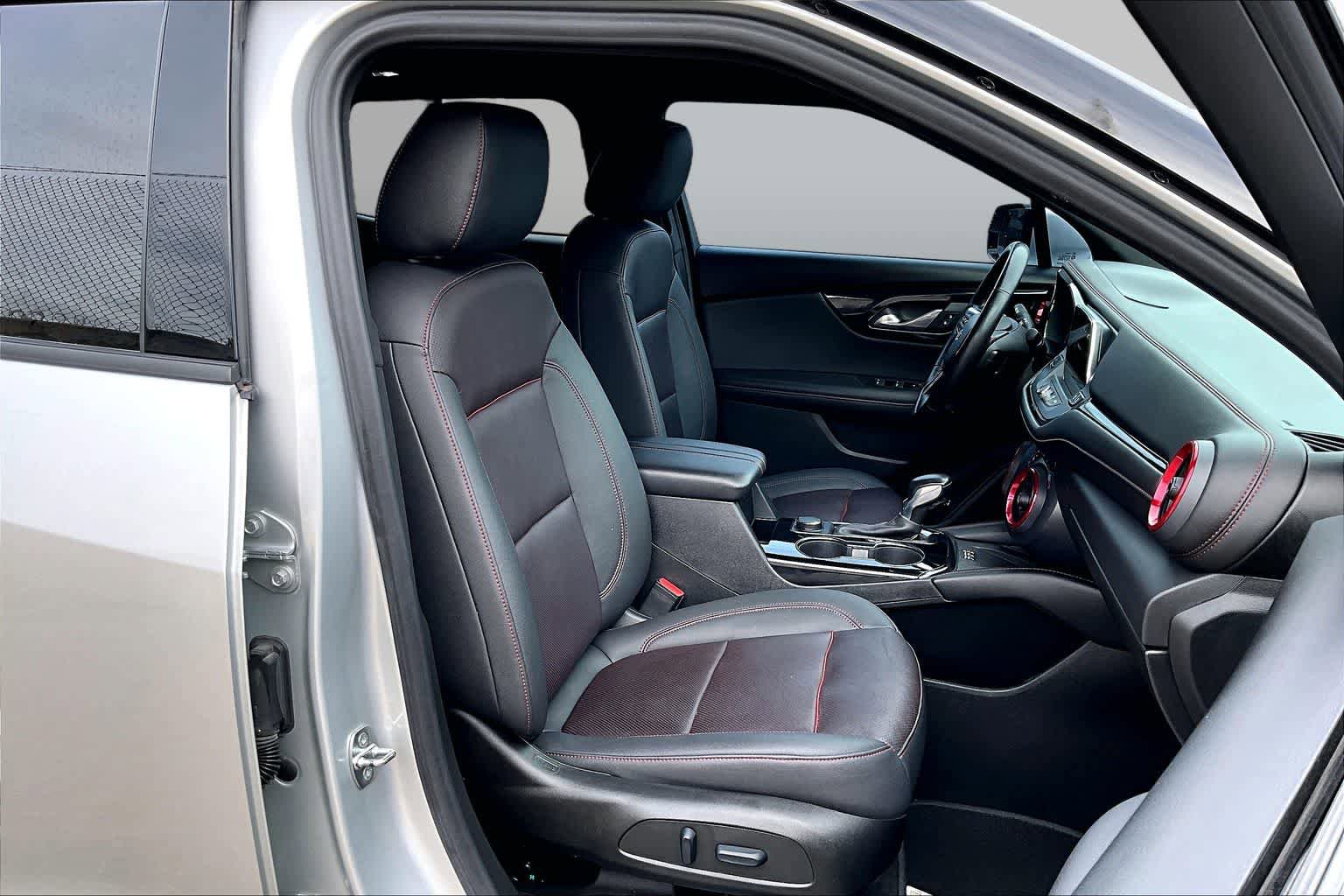 Used 2022 Chevrolet Blazer RS w/ Driver Confidence II Package FWD image 9