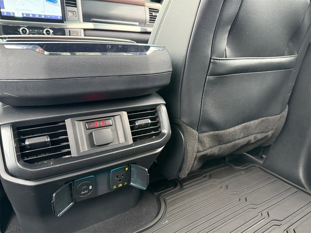 Certified 2023 Ford F150 Lariat w/ Equipment Group 502A High image 19