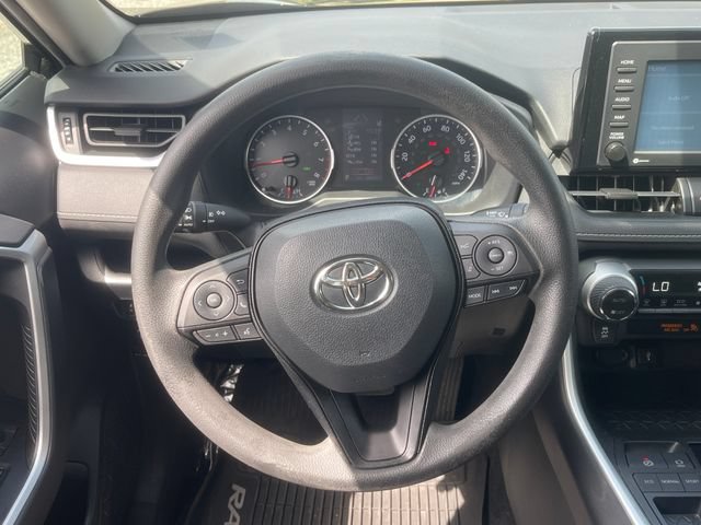 Used 2020 Toyota RAV4 XLE FWD image 10