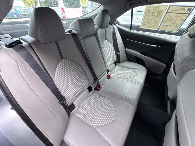 Used 2022 Toyota Camry SE w/ Cold Weather Package FWD image 27