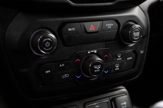 Used 2020 Jeep Renegade Latitude image 26