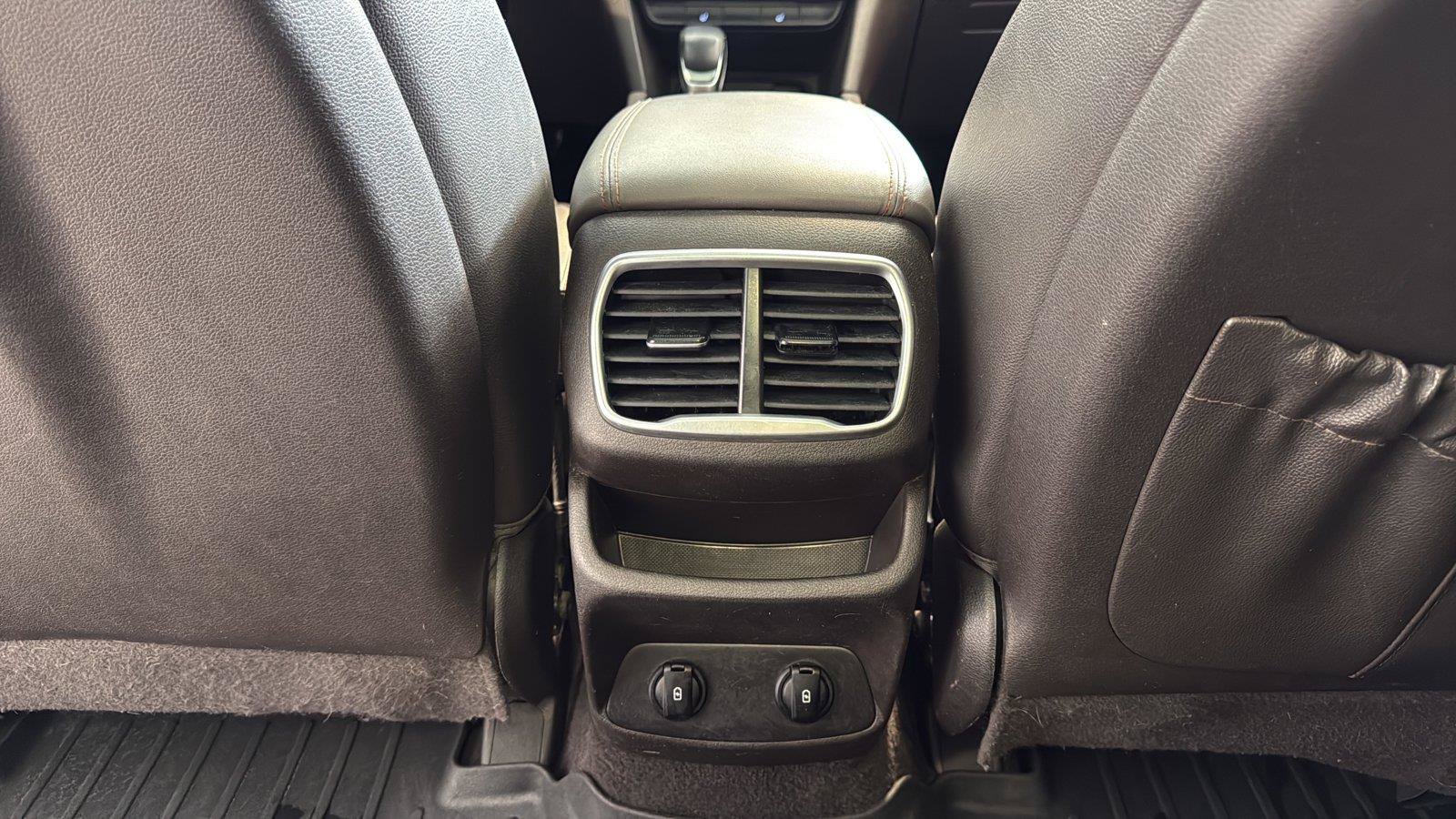 Used 2019 Hyundai Santa Fe Limited AWD/4WD image 26