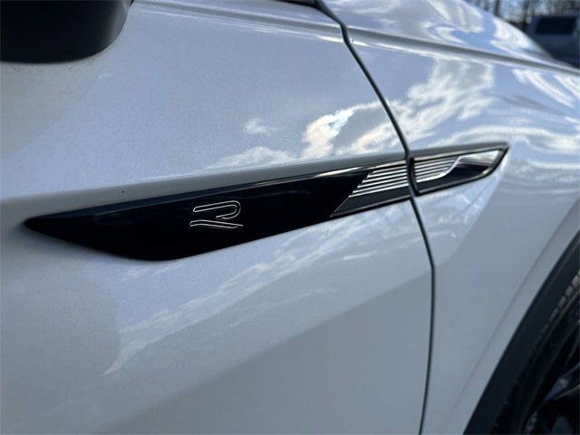 Used 2023 Volkswagen Tiguan SE R-Line image 46