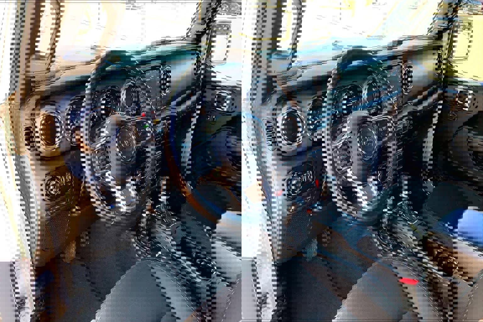 Used 2022 Jeep Wrangler Unlimited Rubicon 4xe w/ Steel Bumper Group image 34