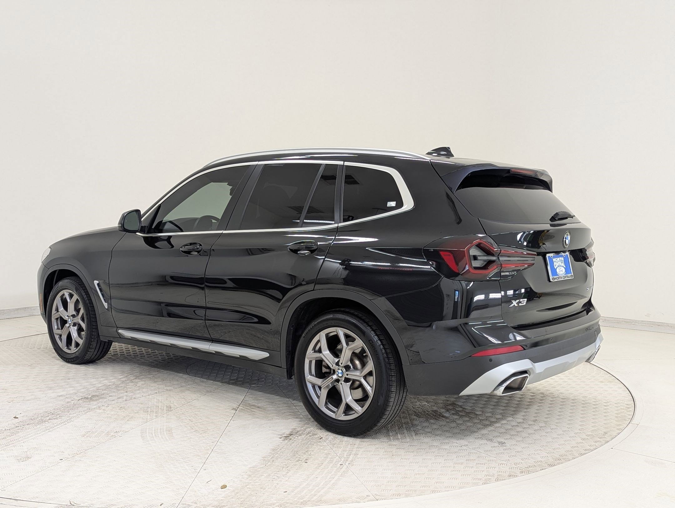 Used 2022 BMW X3 sDrive30i w/ Convenience Package image 3
