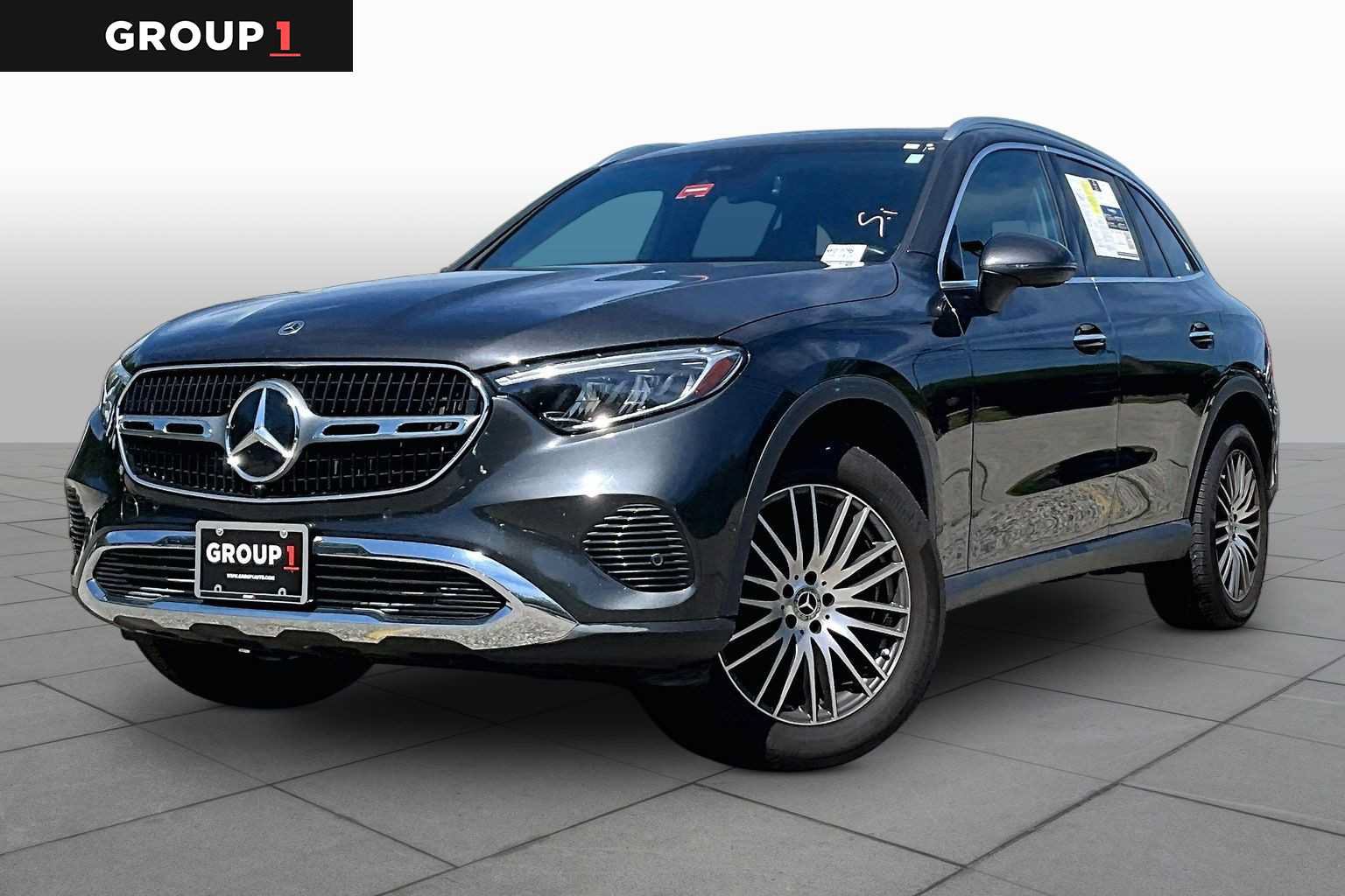 Used 2024 Mercedes-Benz GLC 300 4MATIC image 1