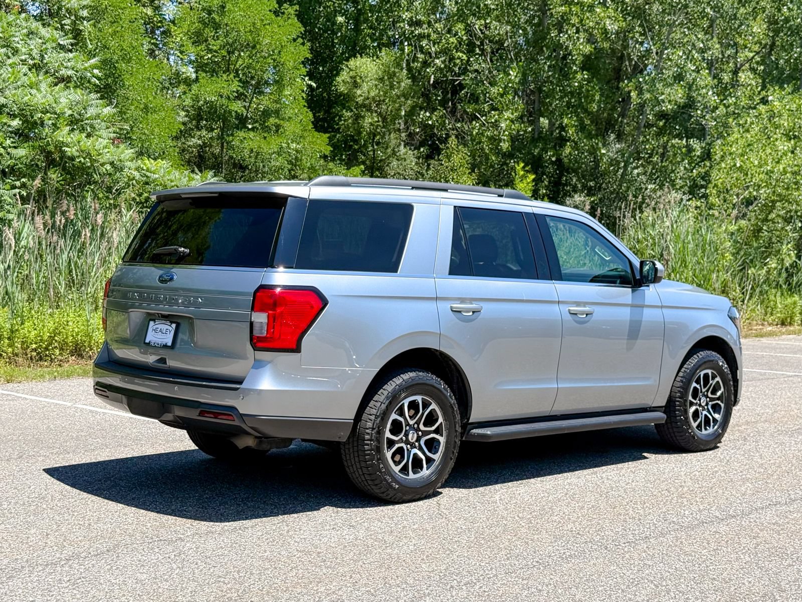 Certified 2023 Ford Expedition XLT AWD/4WD image 6