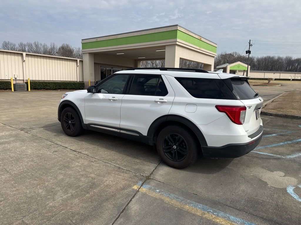 Certified 2020 Ford Explorer XLT image 7