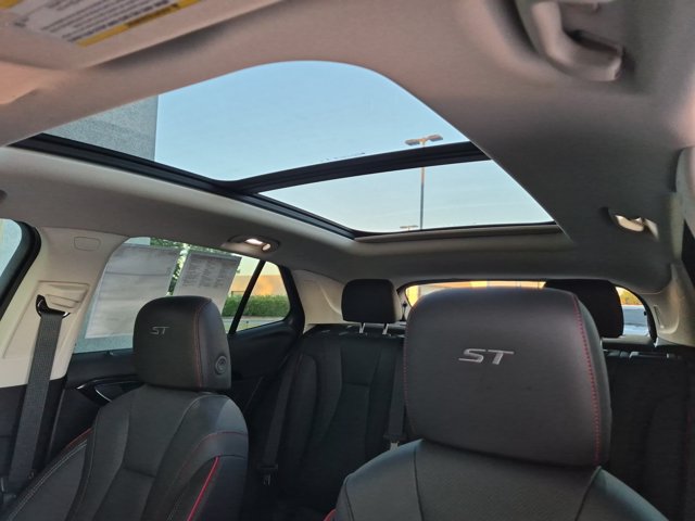 Used 2023 Buick Envision Essence w/ Technology Package I AWD/4WD image 29
