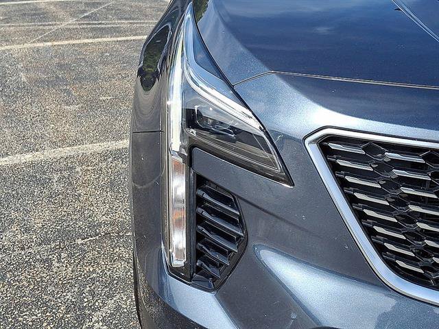 Used 2019 Cadillac XT4 Premium Luxury w/ Cold Weather Package AWD/4WD image 28