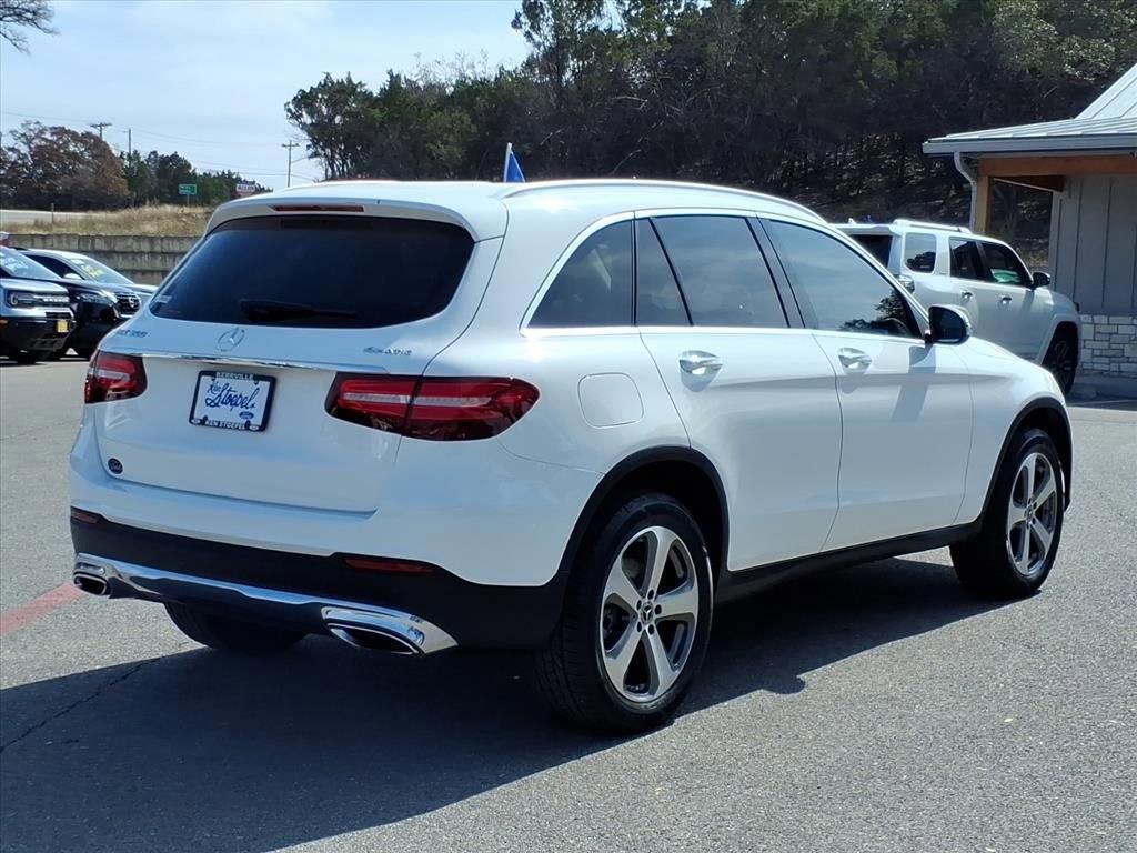 Used 2019 Mercedes-Benz GLC 300 4MATIC image 3