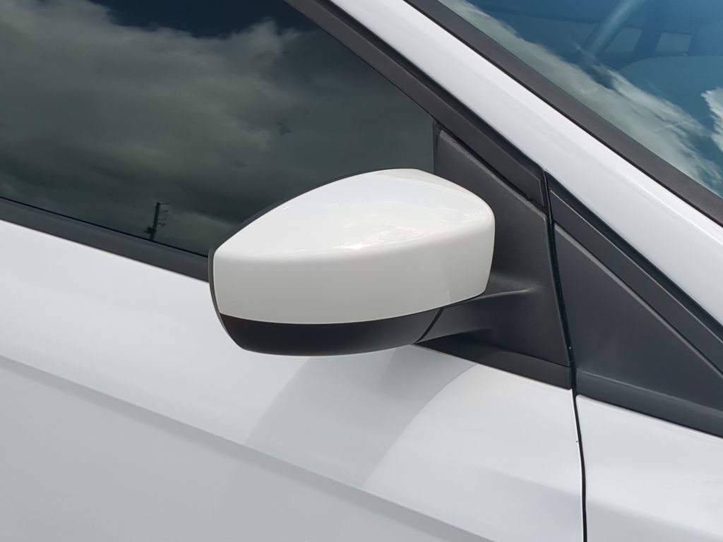 Certified 2018 Ford Focus SE FWD image 10