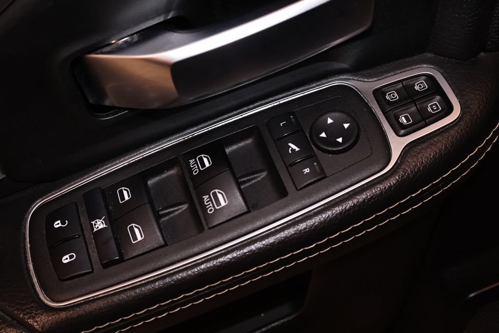 Used 2024 RAM 2500 Big Horn w/ Sport Appearance Package AWD/4WD image 12
