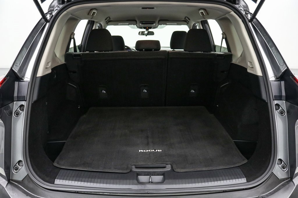 Used 2021 Nissan Rogue SV image 19
