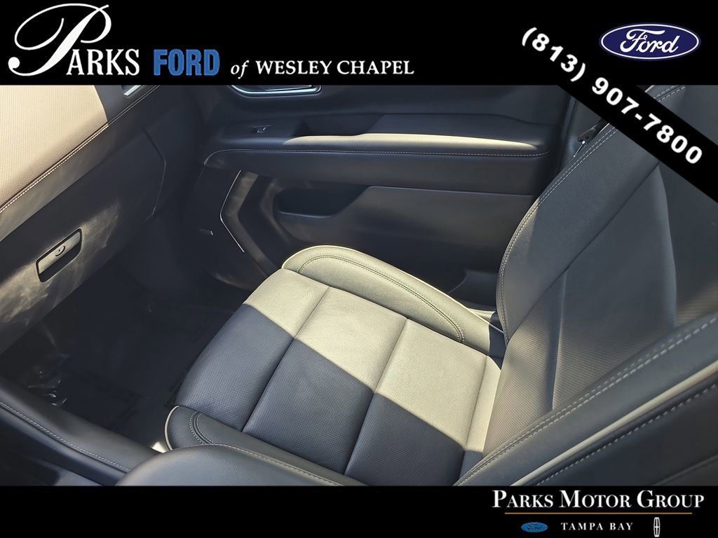 Used 2024 Chevrolet Suburban Premier image 14