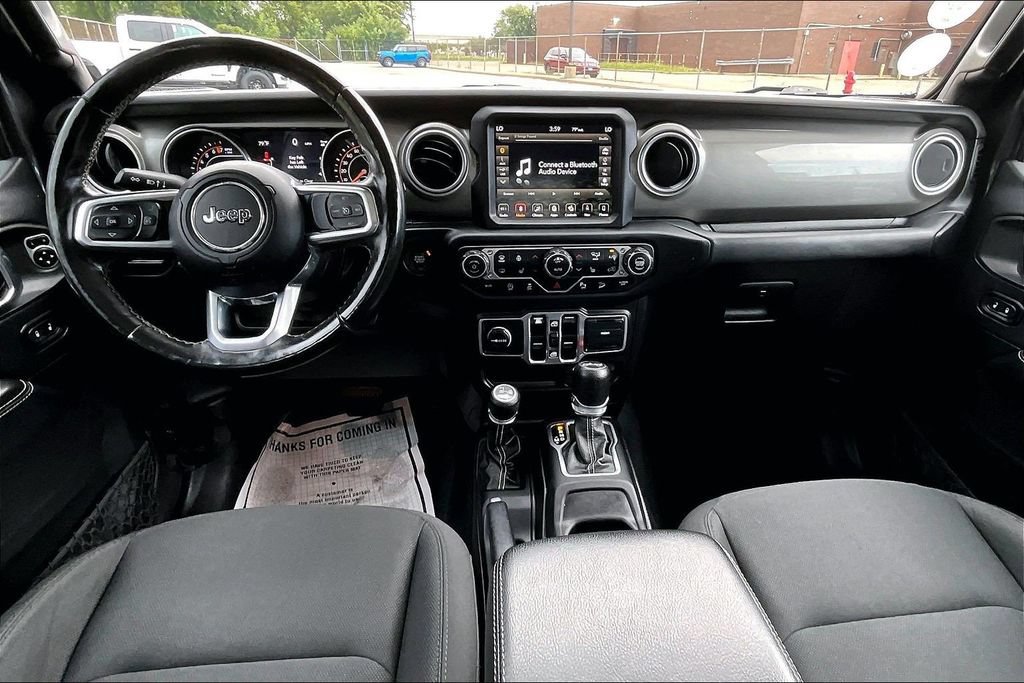 Used 2018 Jeep Wrangler Unlimited Sahara AWD/4WD image 14