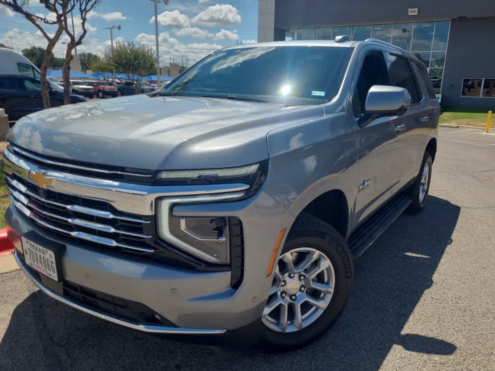 Used 2025 Chevrolet Tahoe LT w/ Comfort Package RWD image 4