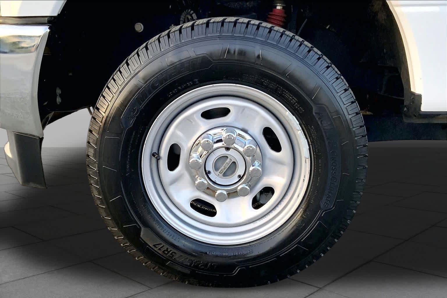 Certified 2019 Ford F250 XL w/ XL Value Package AWD/4WD image 10