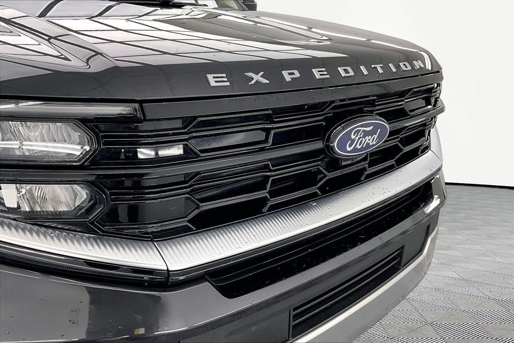Certified 2025 Ford Expedition Max Platinum w/ Driver's Package AWD/4WD image 29