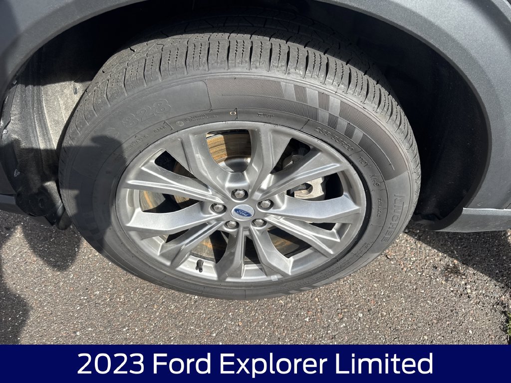 Certified 2023 Ford Explorer Limited AWD/4WD image 11